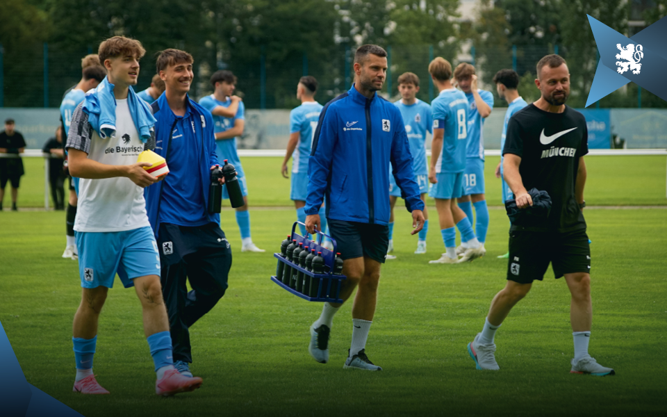 Luan Klose (v. li.), Damjan Dordan, Alexander Benede und U21-Coach Felix Hirschnagl freuen sich auf die Saison. Luan Klose (v. li.), Damjan Dordan, Alexander Benede und U21-Coach Felix Hirschnagl freuen sich auf die Saison.
