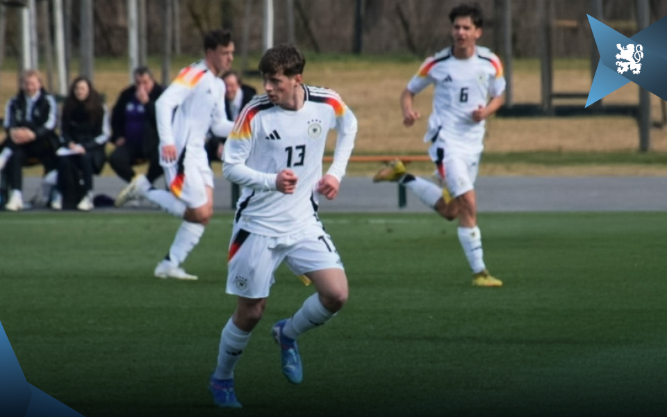 Finn Fuchs spielte beim Lehrgang der deutschen U19-Nationalmannschaft 90 Minuten beim 3:1-Erfolg über den FSV Frankfurt. Finn Fuchs spielte beim Lehrgang der deutschen U19-Nationalmannschaft 90 Minuten beim 3:1-Erfolg über den FSV Frankfurt.